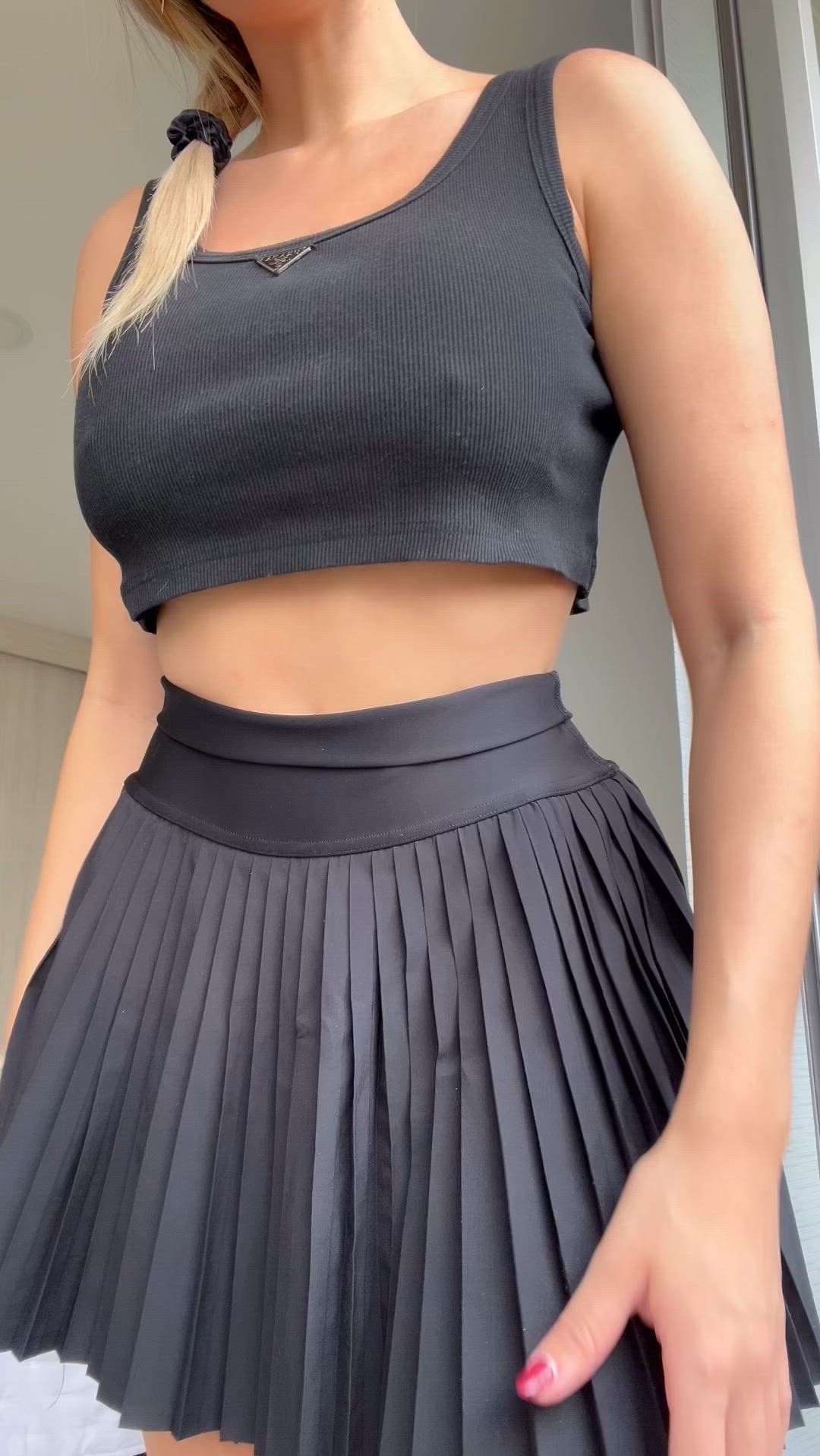 sweet_emili recent video