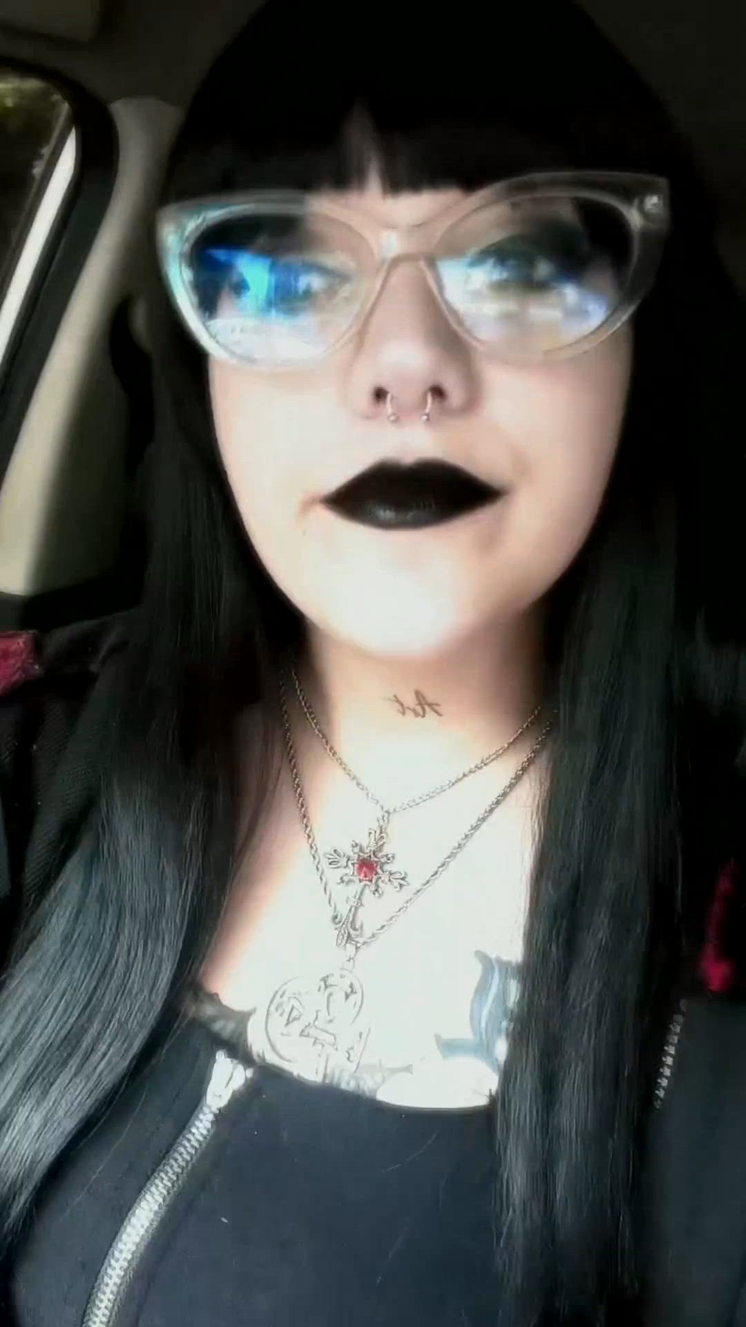 Chubby, Curvy, Dom, Emo, Goth, goth-girls