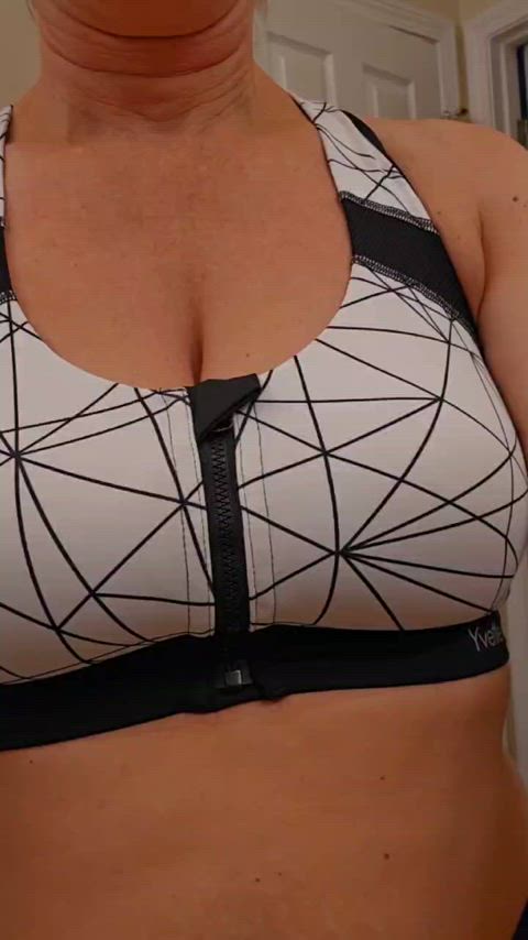 Can't believe I missed Titty Tuesday. Here's my sweaty workout titties to make up for it. Lick them clean for me👅 [f48]