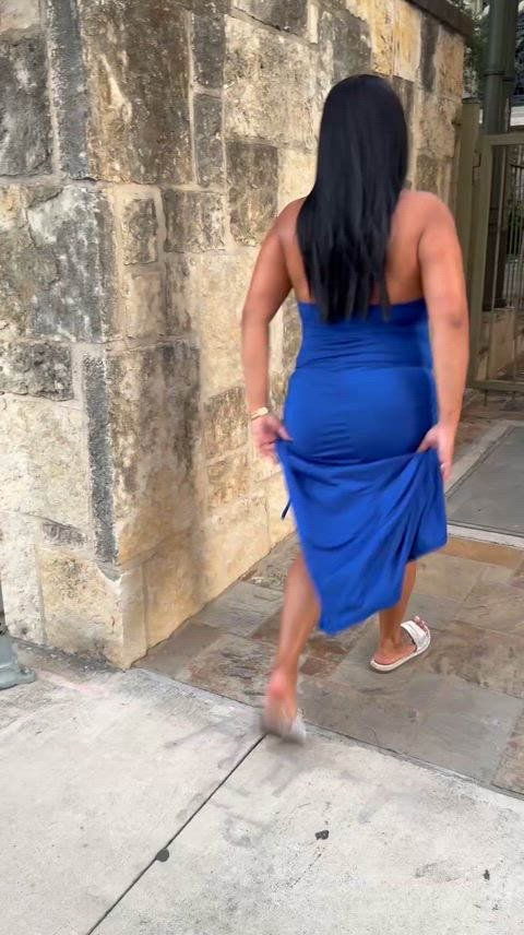 A girls gotta go when she’s gotta go. 🤭