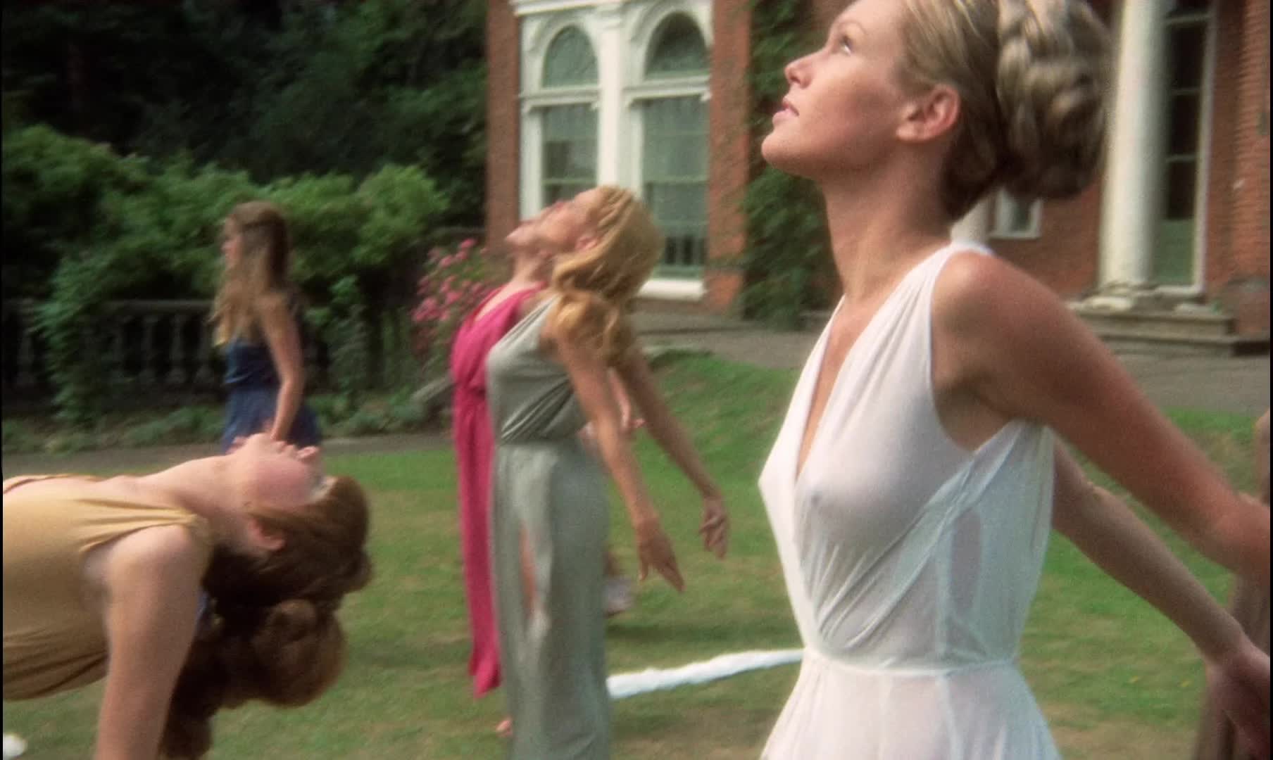 Suzanna Leigh - Lust for a Vampire