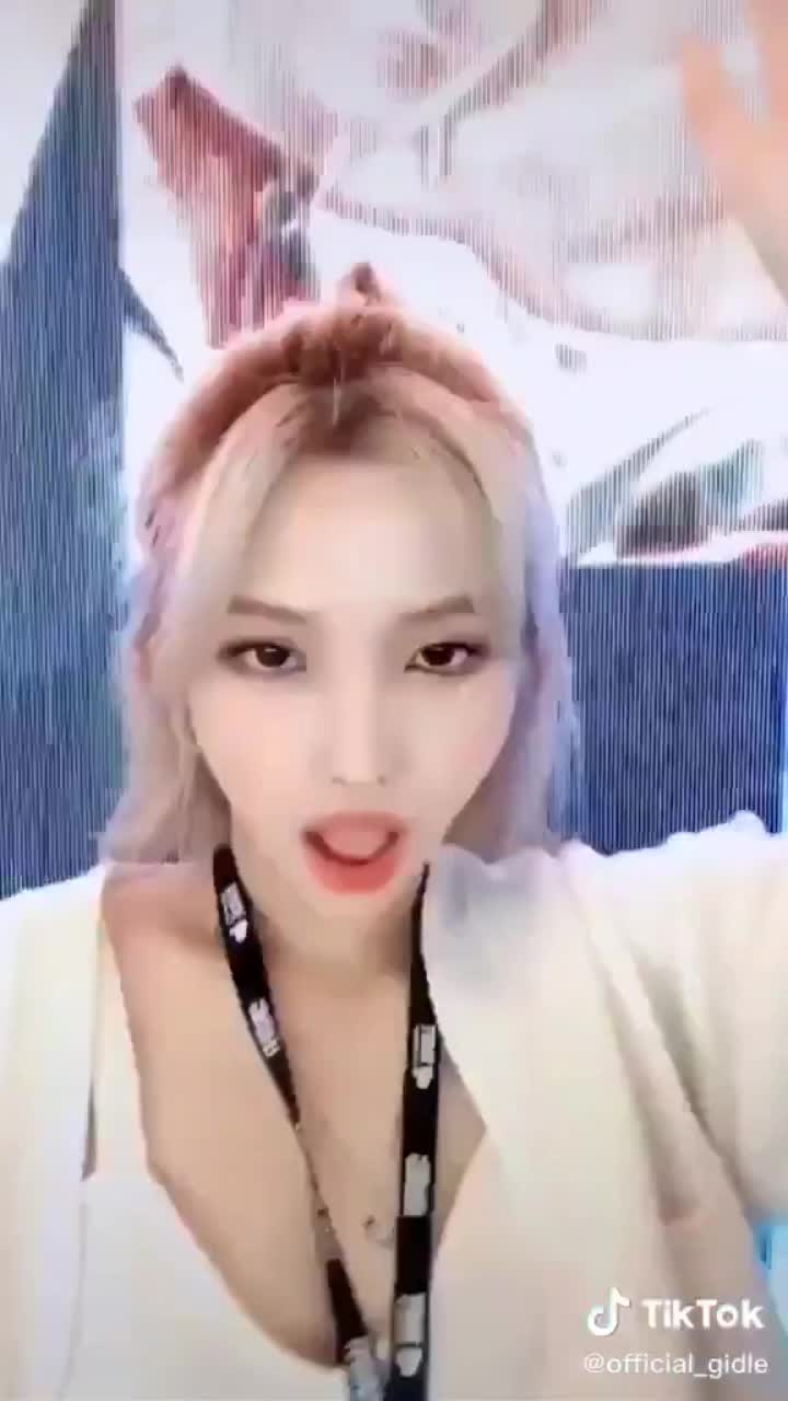 I-DLE - SOYEON