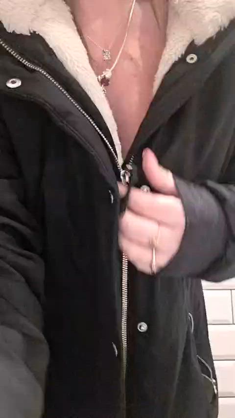 #9 bingo only a coat to Costa (f)