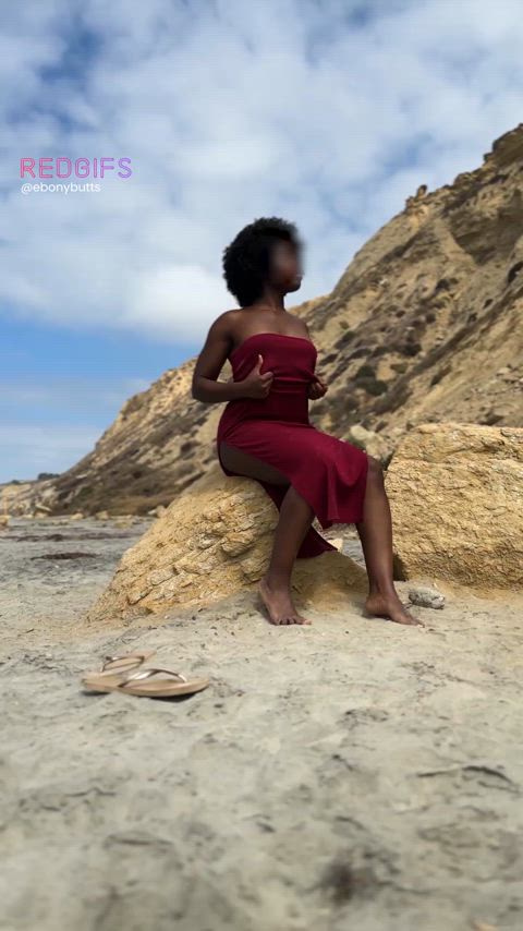 Afro beach queen