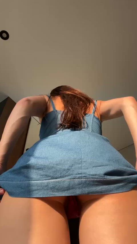 Upvte and say " yes" then i'll send nudes, just gimme a few minutes