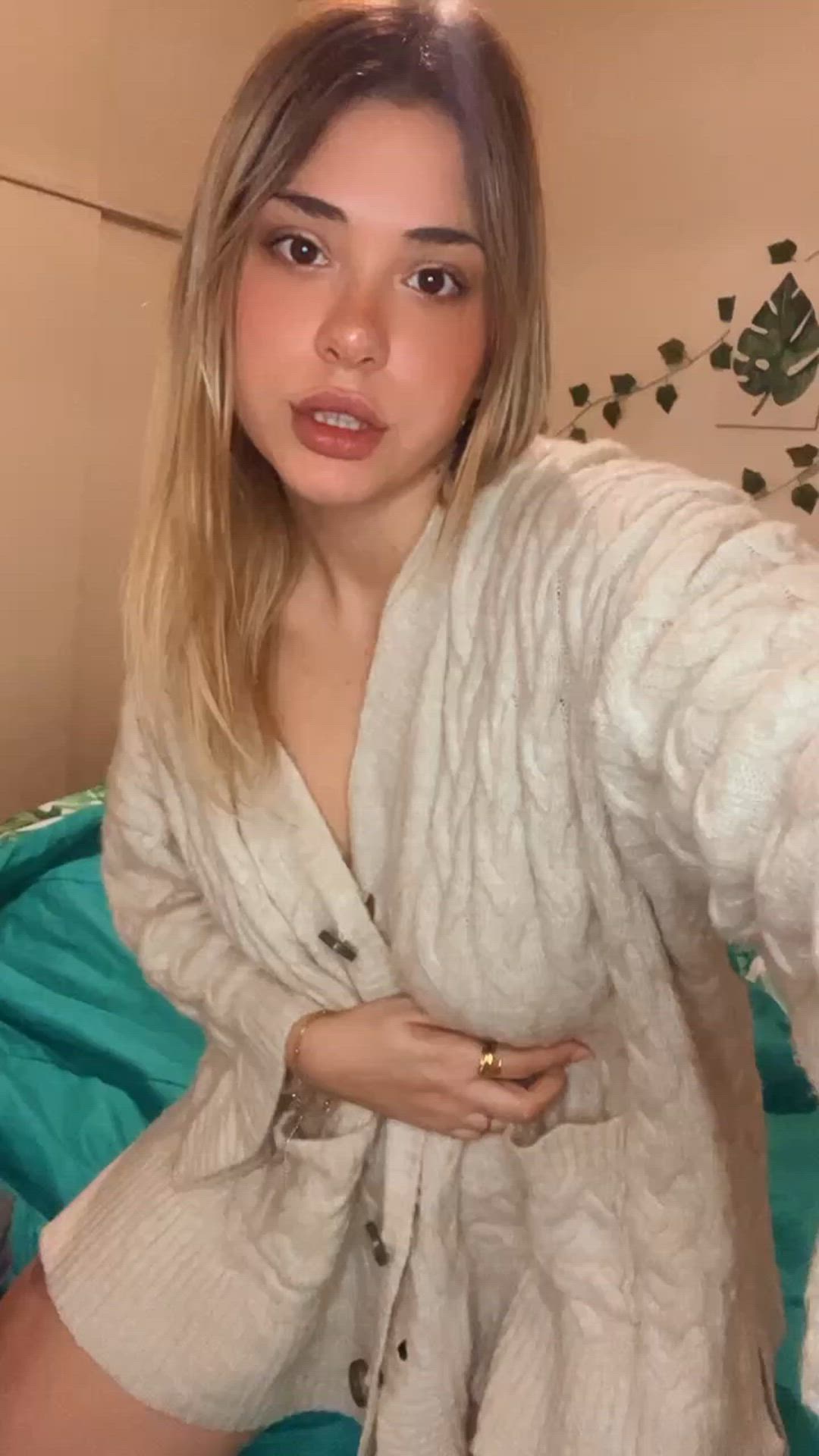 be honest pls...fuck or pass?
