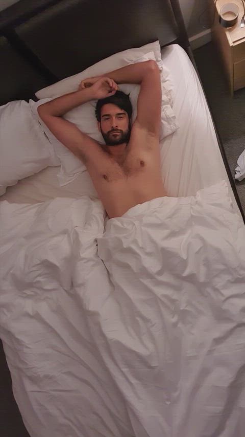 [41/FL] - Daddy is feeling so horny this morning and needs a little help. Who's cuddling in?