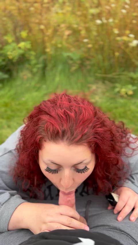 Live a public blowjob 👀