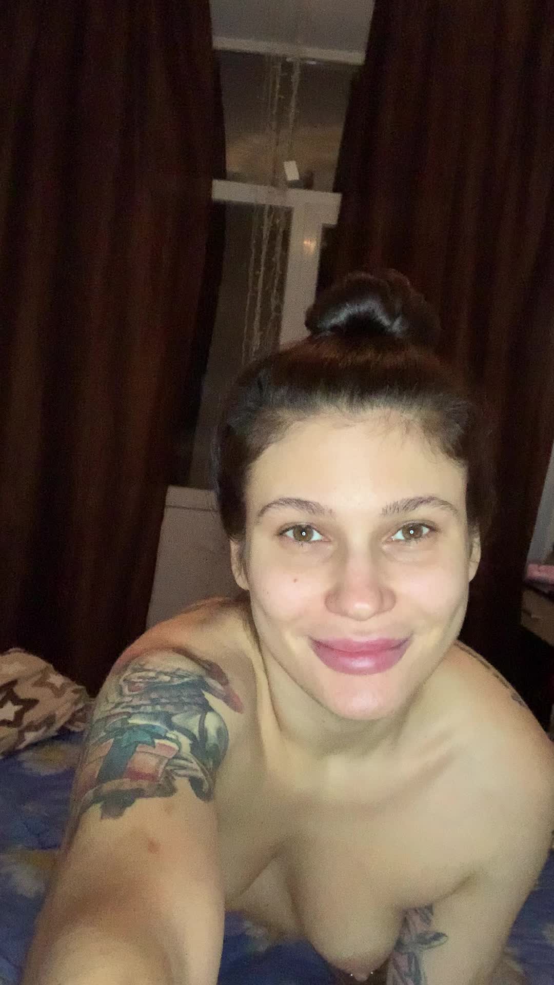 my body is in oil and needs a massage😋
