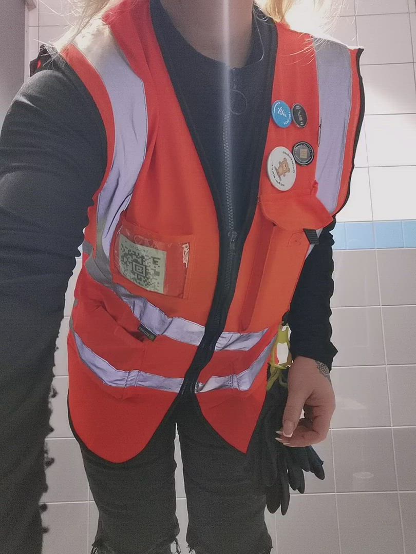 First video at work 🤭🤭😘