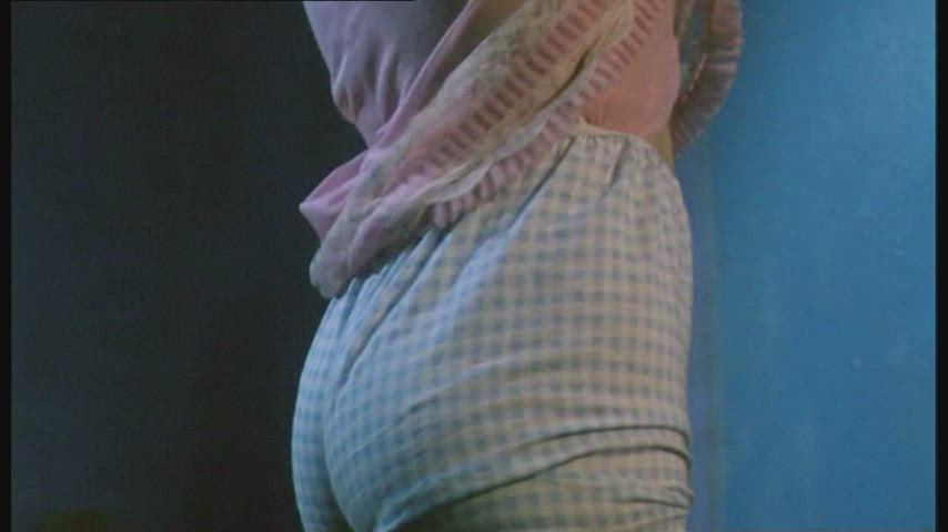 Boobs Hairy Hairy Pussy Pissing Toilet Undressing Porn GIF by ieaoujdp