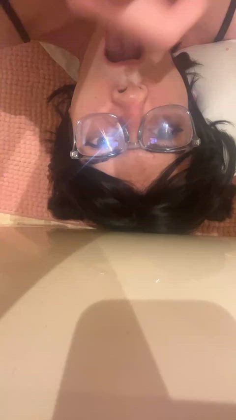 Imagine how much more cum would of came out if I was getting fucked 🥵