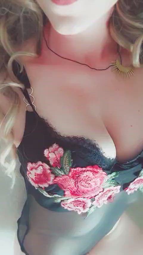 Getting ready for some naughty fun (f) 🎬