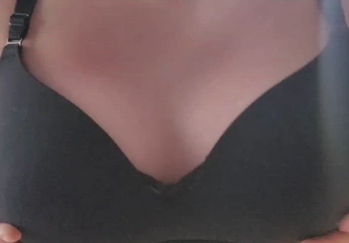 It's too hot (f)or bras