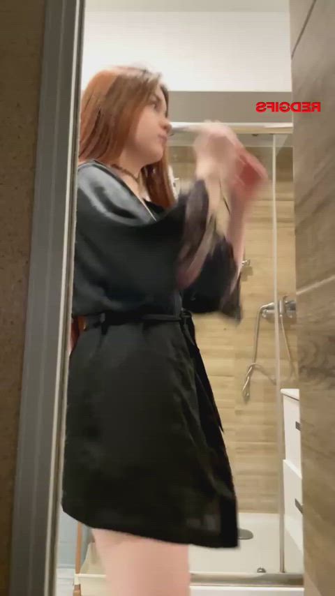 pov: you're watching 18yo girl getting ready for college