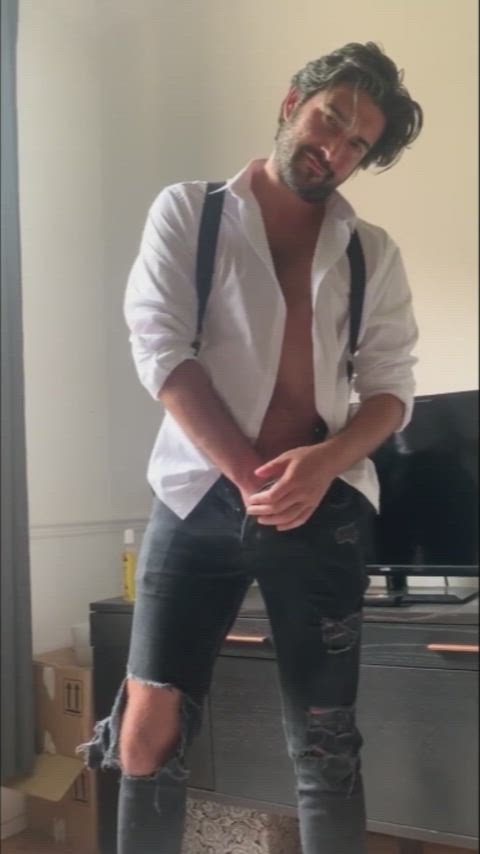 How would you help out as I'm stripping down and oiling up for my boyfriend? Kal (41)