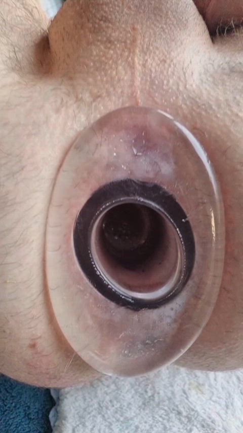 Looking trough the tunnel plug