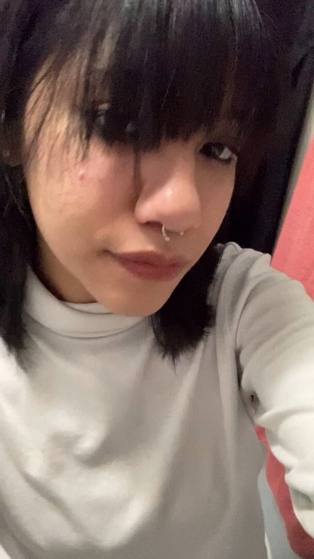 im not perfect but i love showing myself off anyways