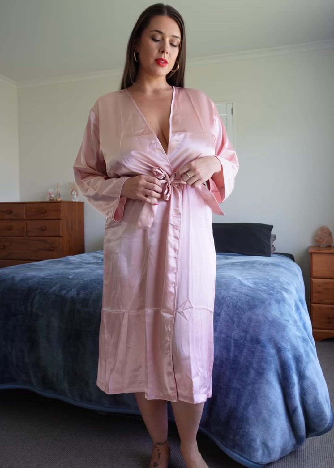 Do you like watching mommy undress?