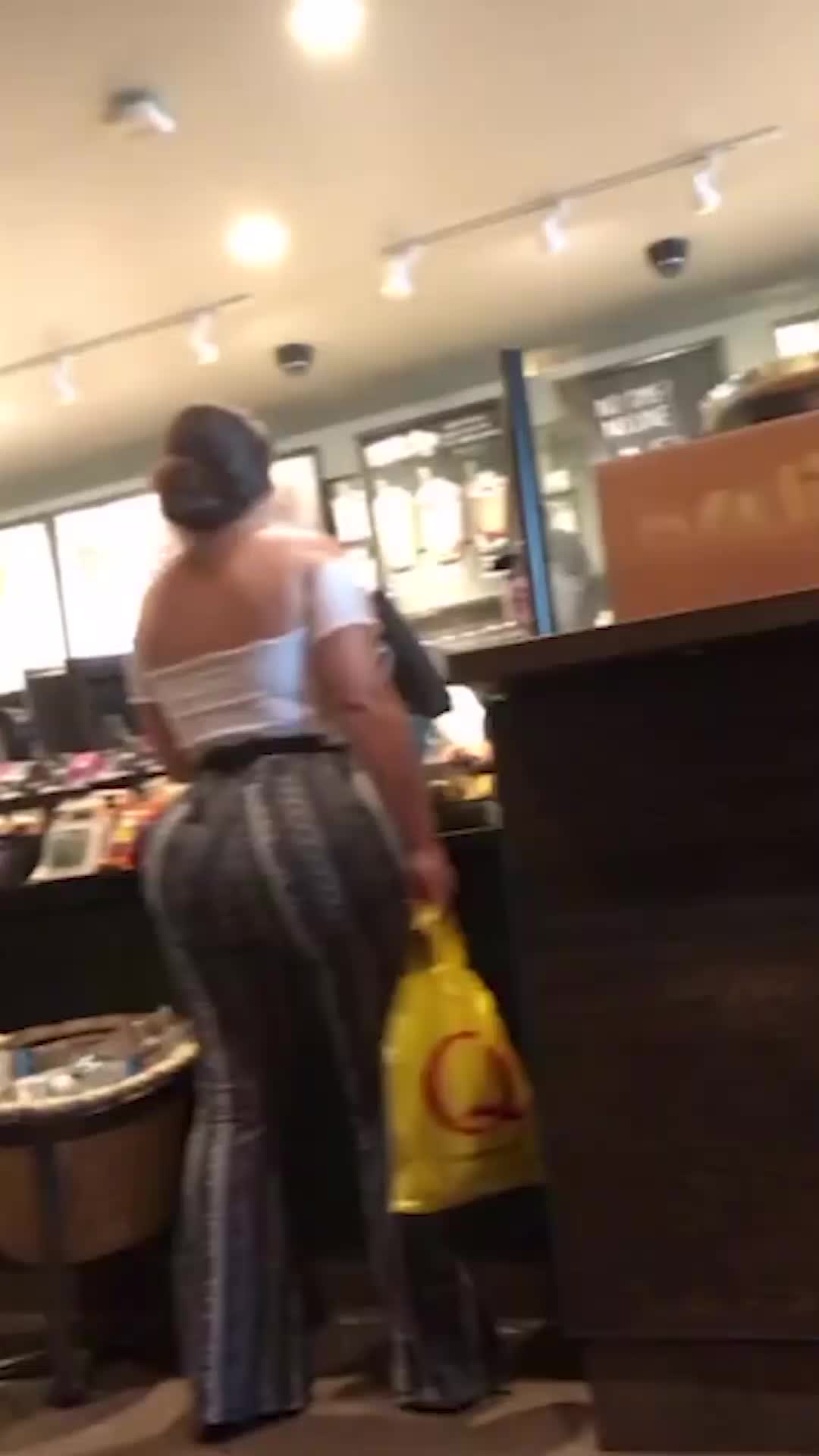 Creep 🍑👀
