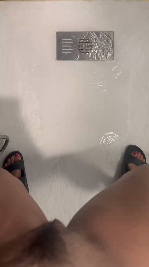 Who doesn't love a shower piss?