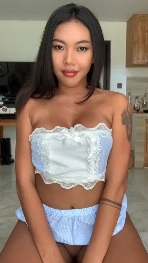 Do you dream about an Asian hottie like me to please you?