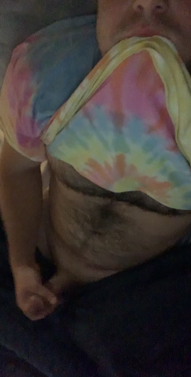 Just a little rub 😏