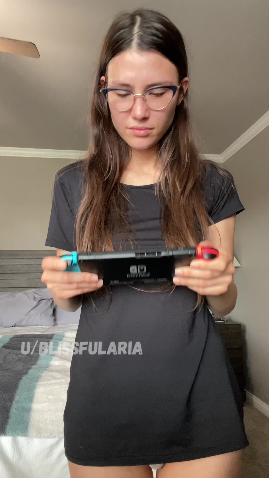 there’s 2 different sides to this teen.. which do you prefer?