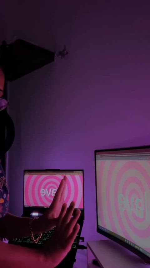 💞 💖💖 Mommy's Curiousity Corruption: Screen Spiral Into Bimbo Whore💕💕💖