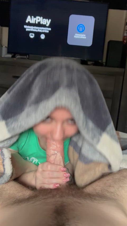 Snuck in roommates room to taste his cum