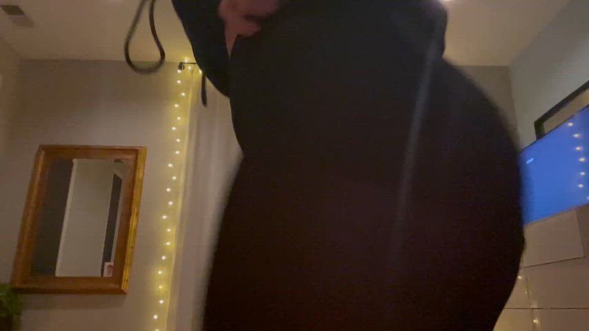 nylons and pantyhose make my ass look so good thumbnail