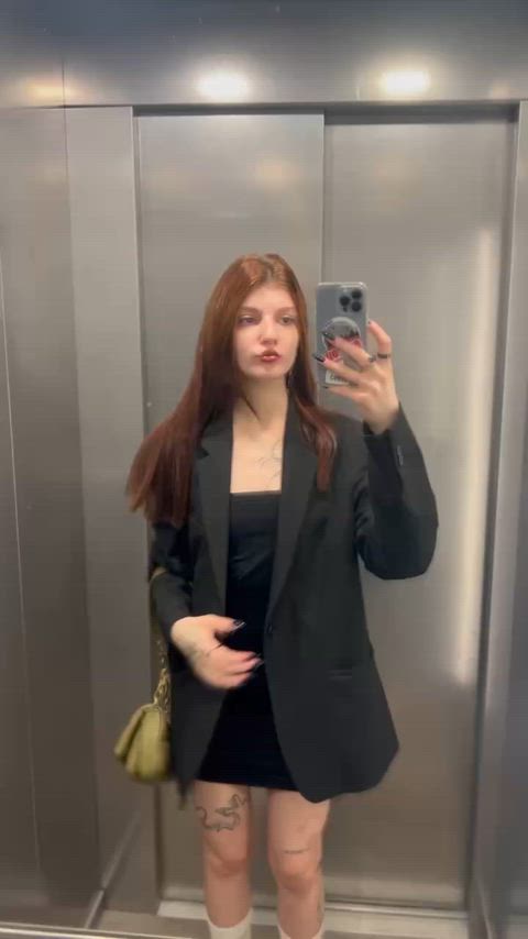 not me pretending this look says assistant but it's giving chaos