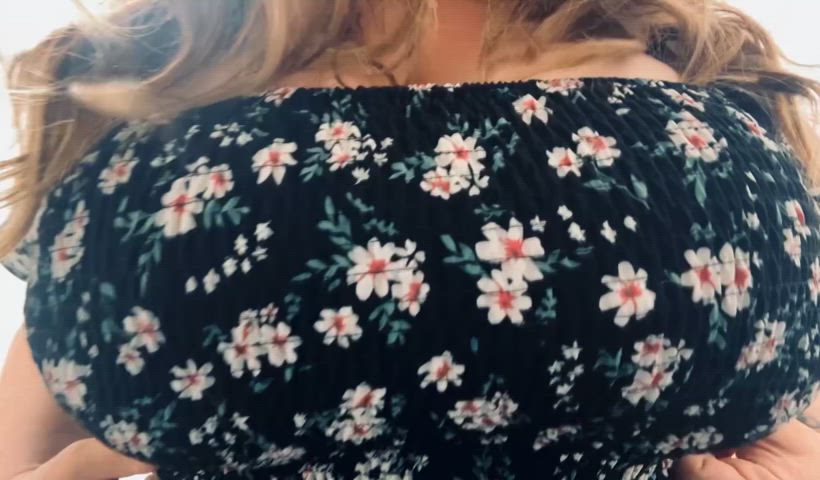 35 F DSM - I do enjoy pretending I’m shy while secretly begging you to stare