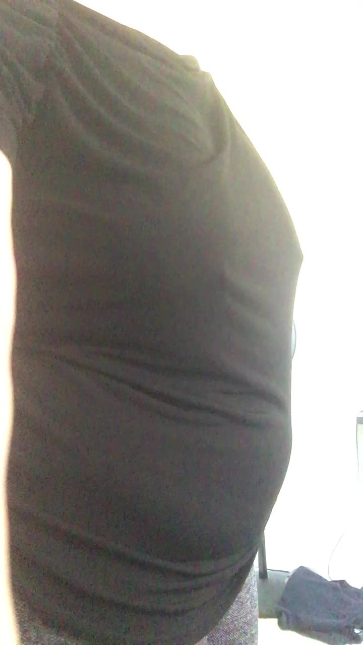 I want to play with a woman that has a rough touch...