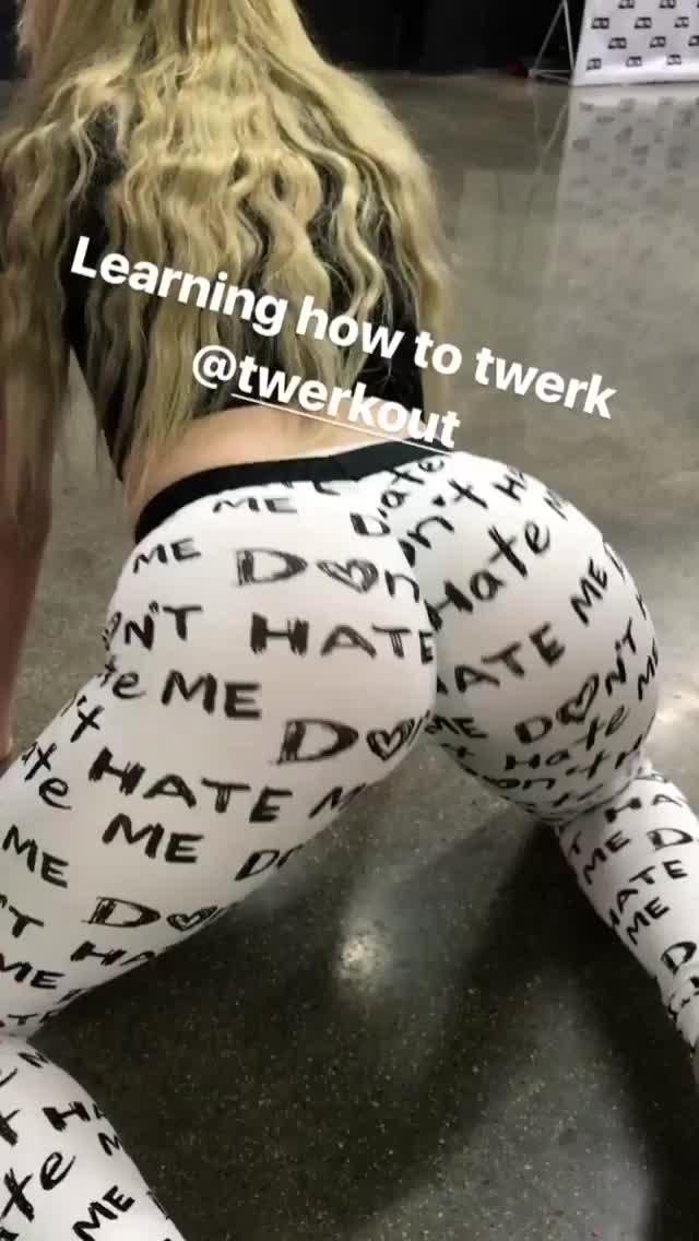 Lele Pons Shaking Her Fat Ass
