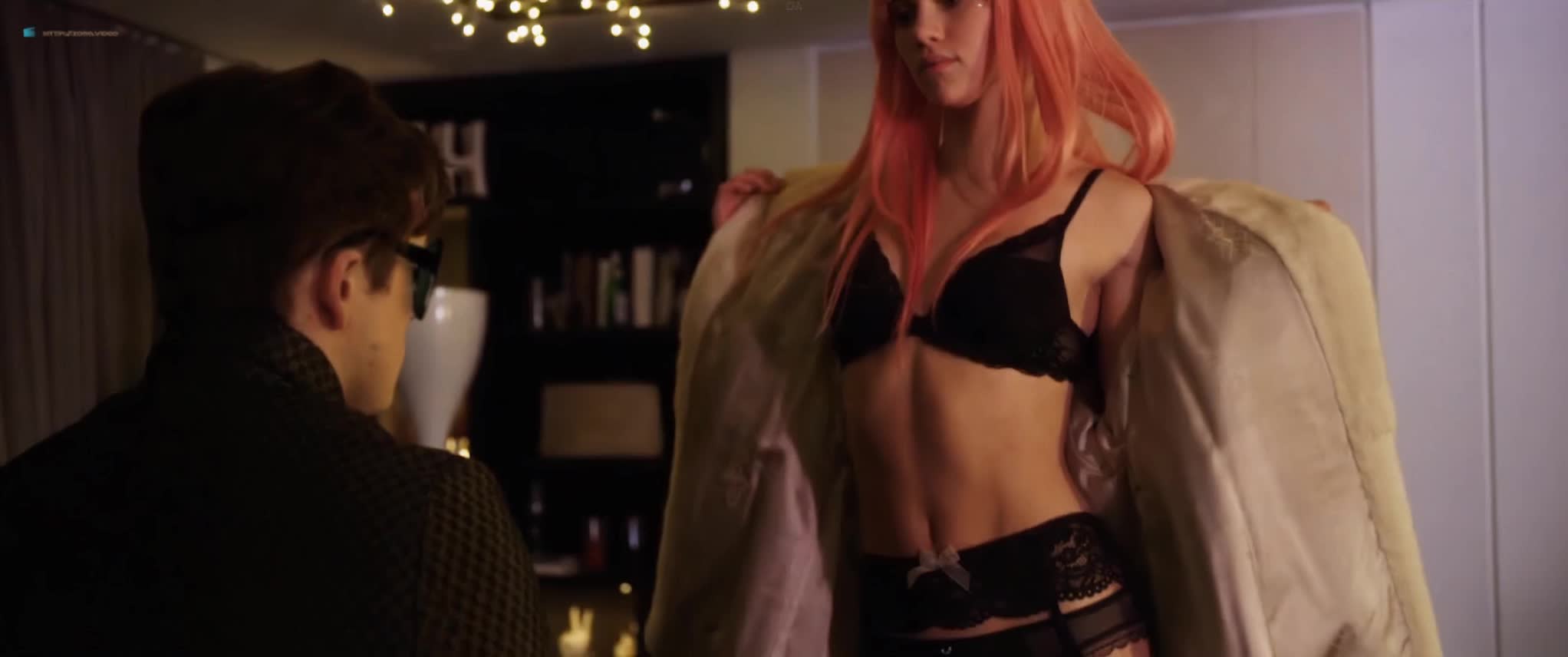 Suki Waterhouse sweet back plot in 'Billionaire Boys Club'