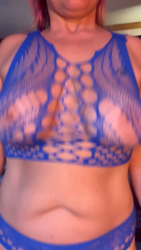 MILF tits in motion