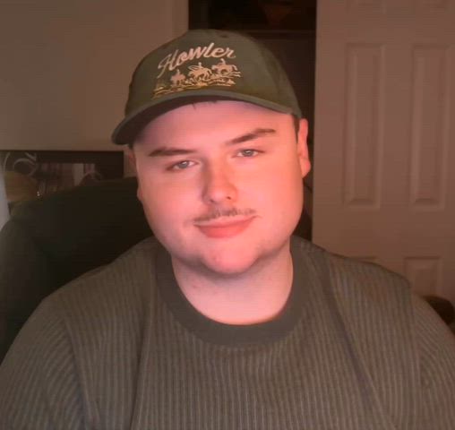 Before you follow me just know I’m built like this 🐻