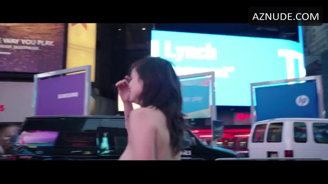 Time Square titties!