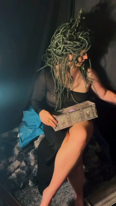 Medusa receives a rather…unusual offering.