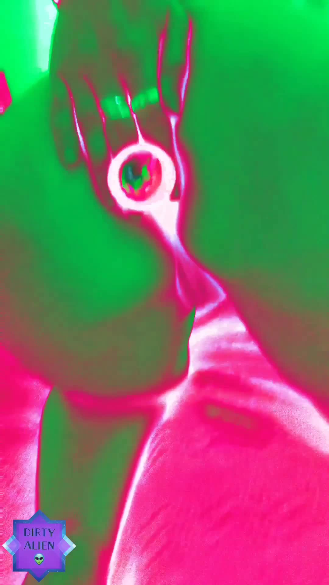 👽Dirty Alien playing with my butt💚