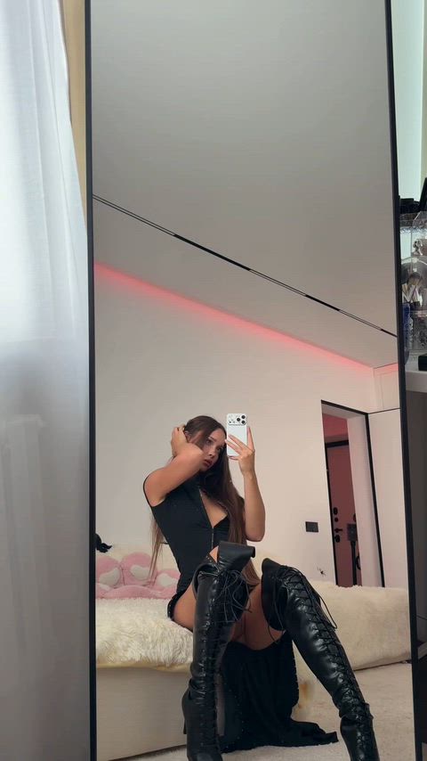 Do you think I look attractive in the mirror? https://onlyfans.com/katekurayfree/c36 thumbnail
