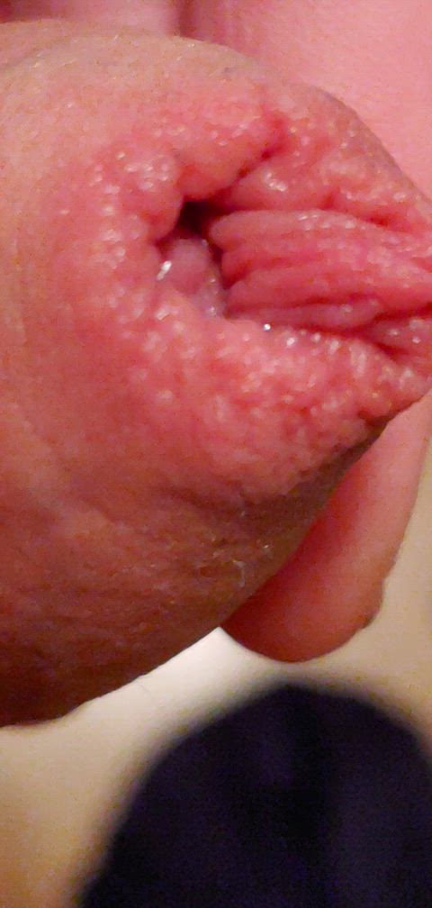 (40)why do cut guys love uncut so much... Curiosity perhaps