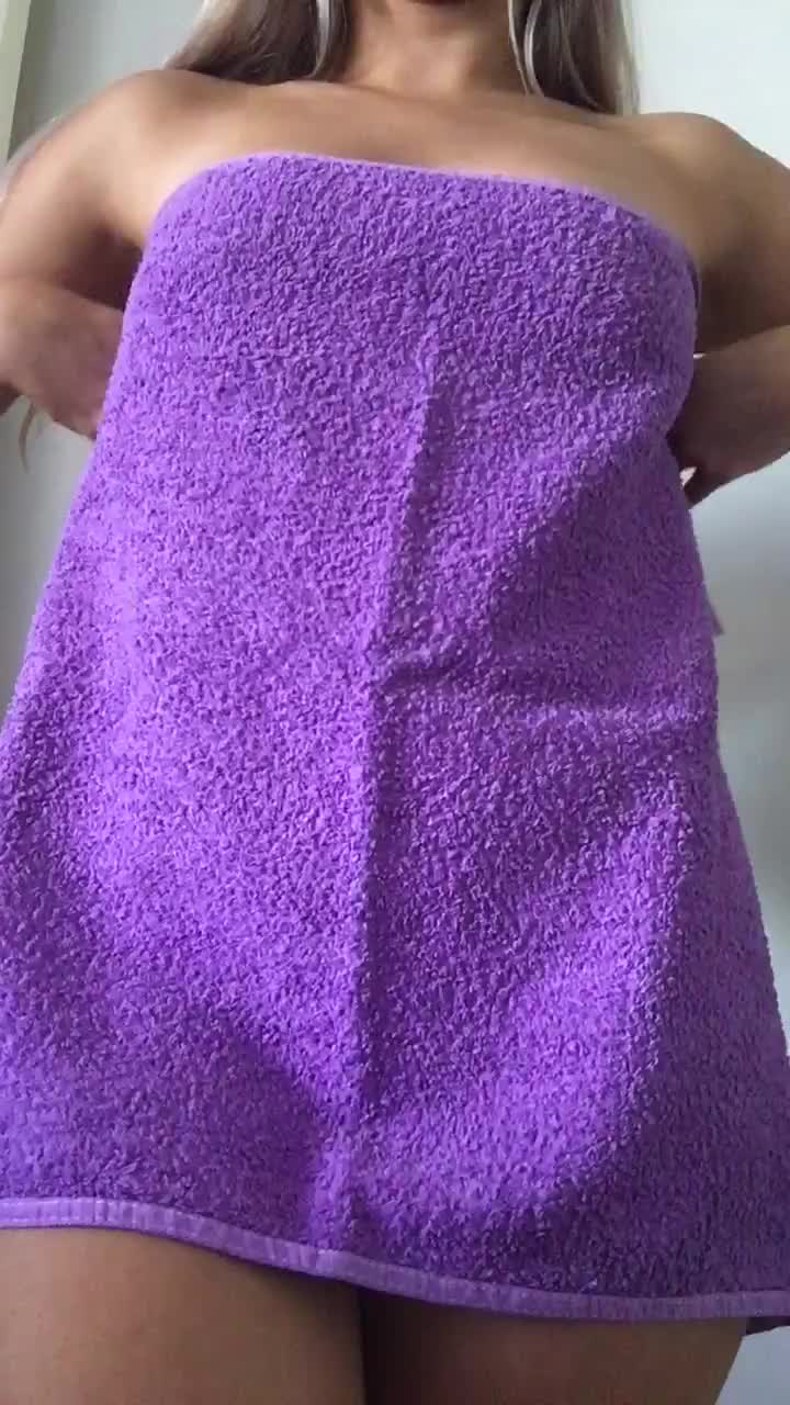 18 year old boobies bounce the best, don’t you think? 😝