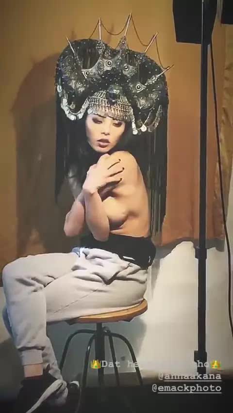 Anna Akana - Sideboob