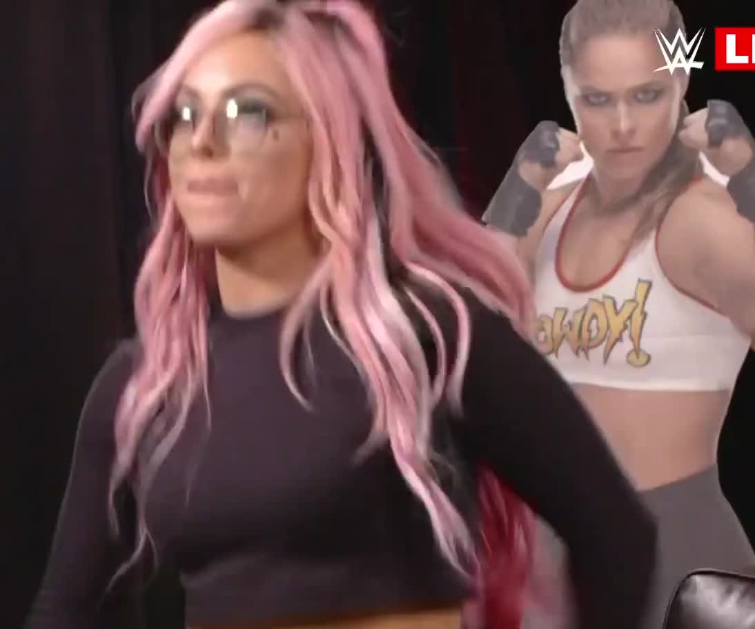Liv dancing