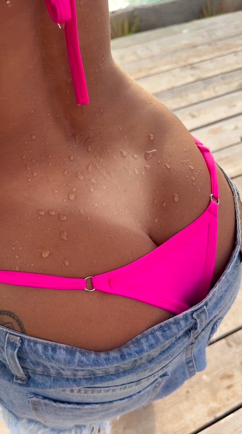 I’d love to see drops sliding down this buttcrack… and not necessarily water