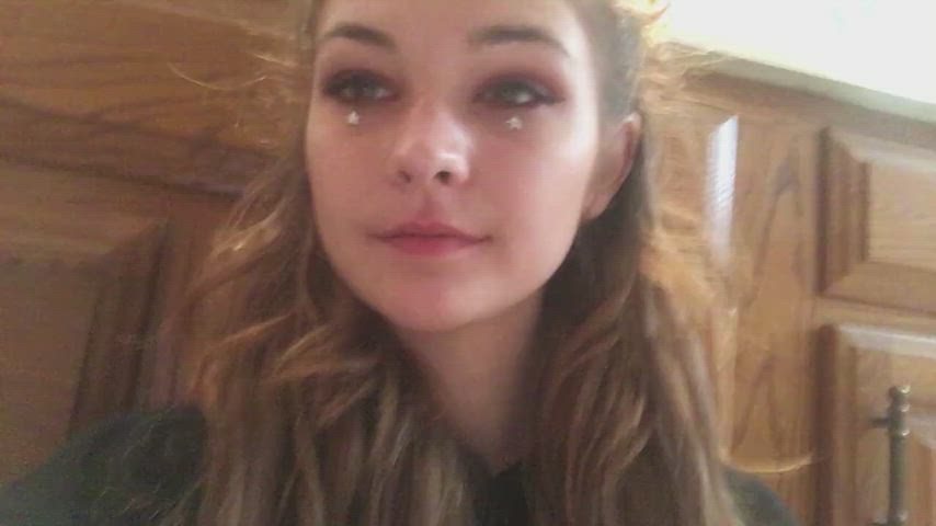 I know I'm not really your type, but can I still get a hi? This would honestly make my day