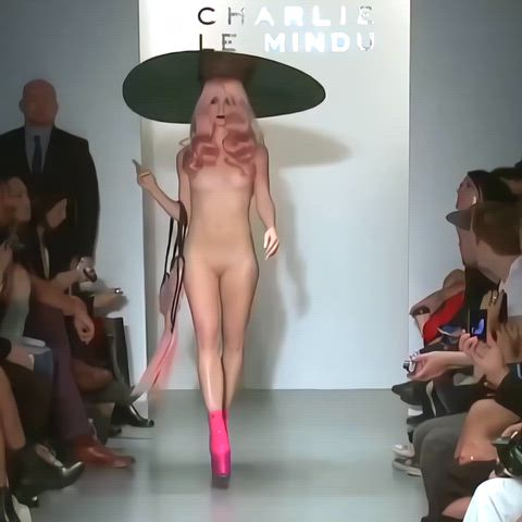 Tree Carr full nude catwalk - London Fashion Week (2010)