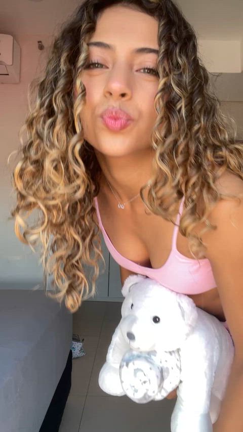 u ever wanted to play w horny petite 07 girl?? cum play w me now